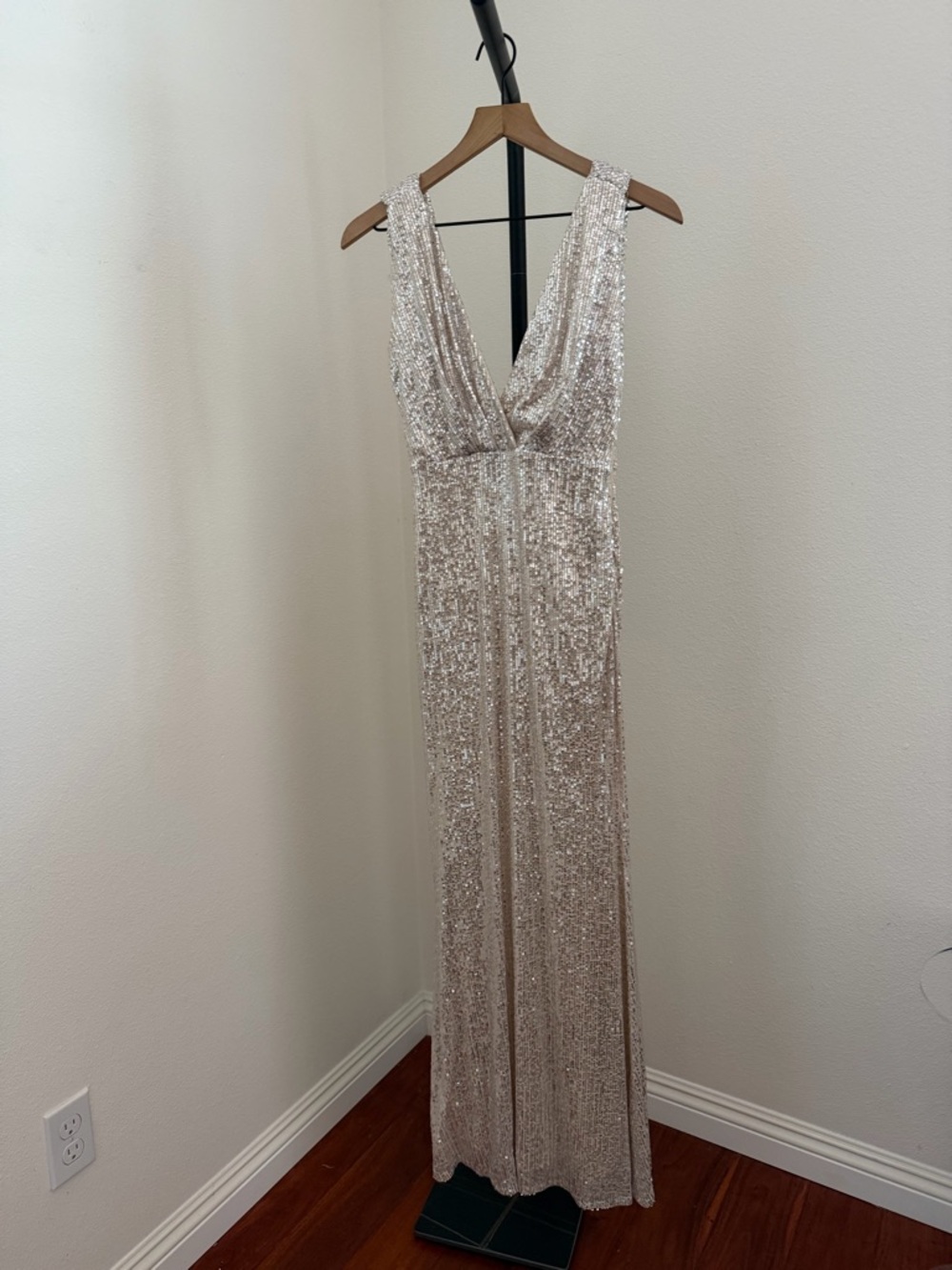 Windsor Diane sequin gold Dress mermaid drape back - Picture 5 of 8